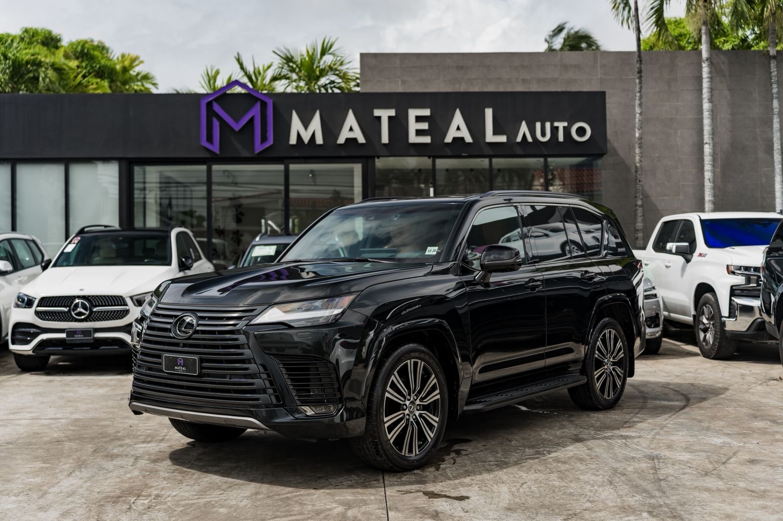 Lexus LX600